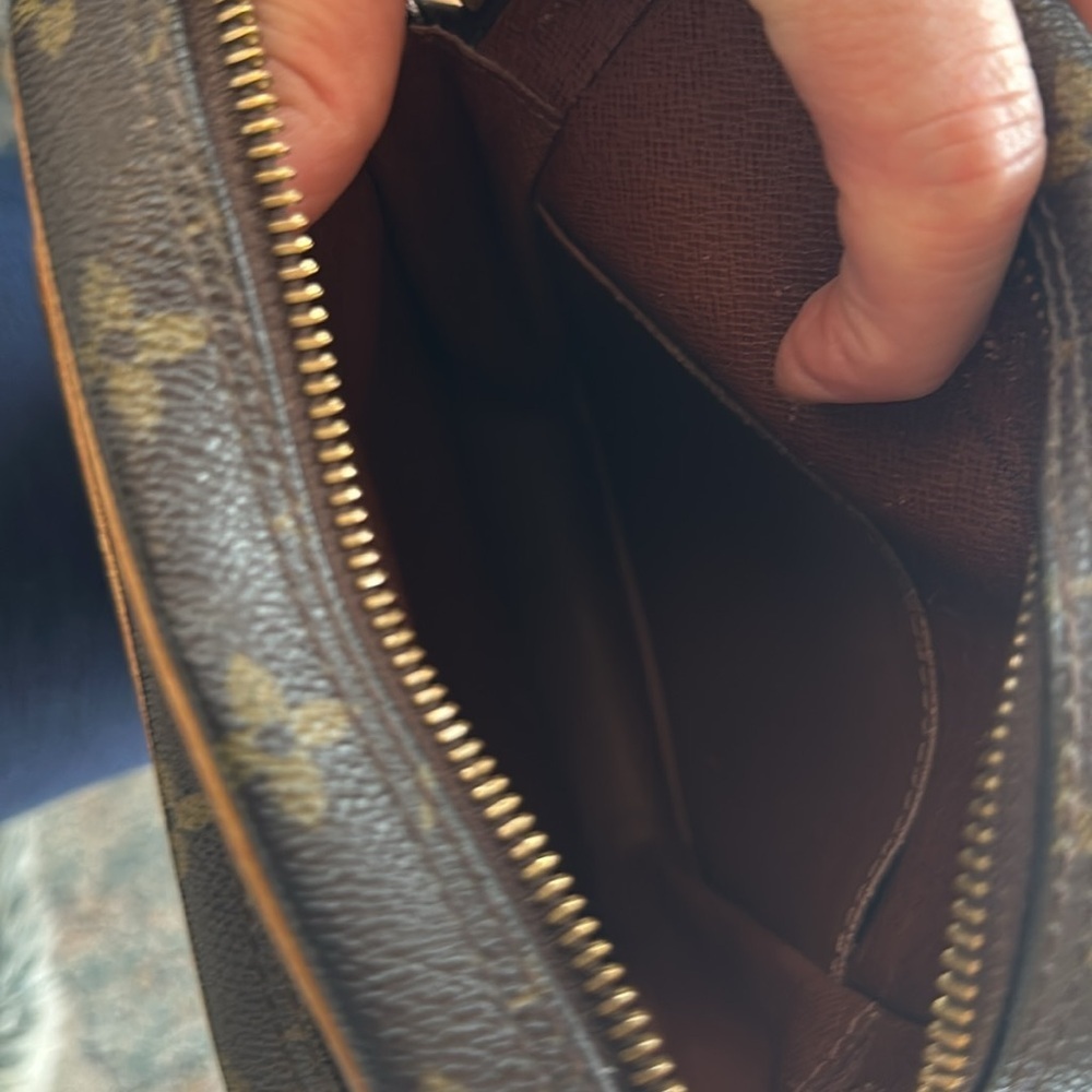 Louis Vuitton Amazone Bag Monogram Canvas crossbody DISCONTINUED bag. - Picture 10 of 14